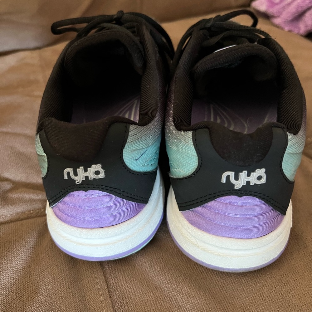 Ryka womens tennis shoes size 9